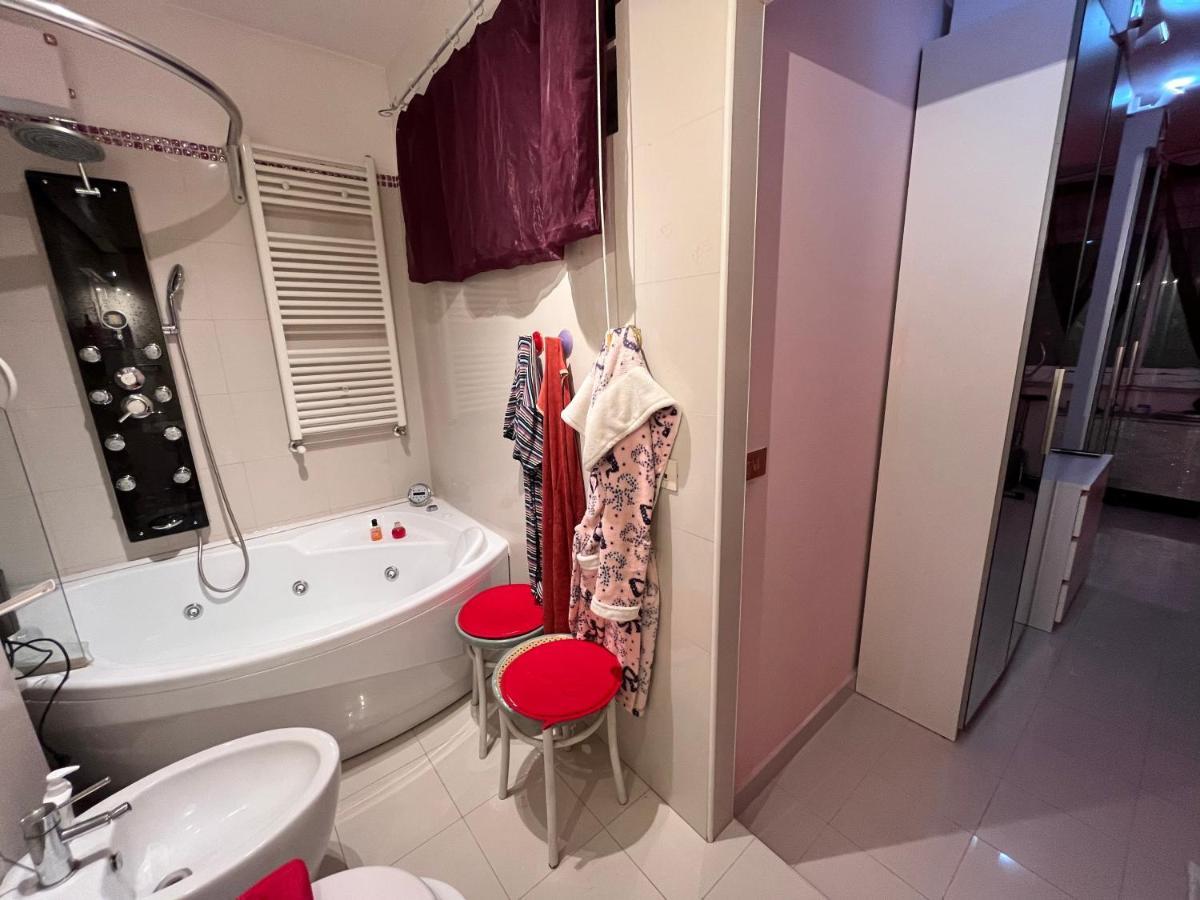 Affitto Due Camere, Due Bagni In Villa ローマ エクステリア 写真